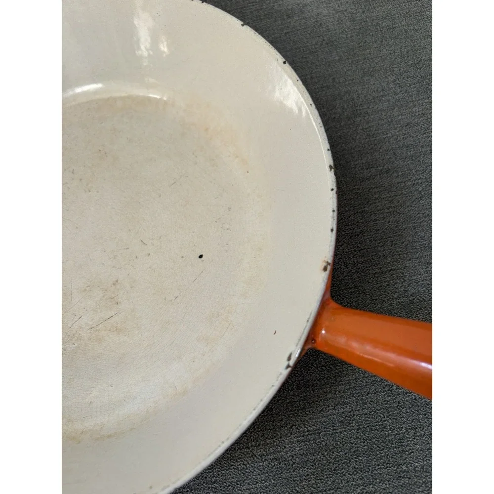 Vintage Le Creuset 24 Cast Iron Enamel Pan Skillet 9.5